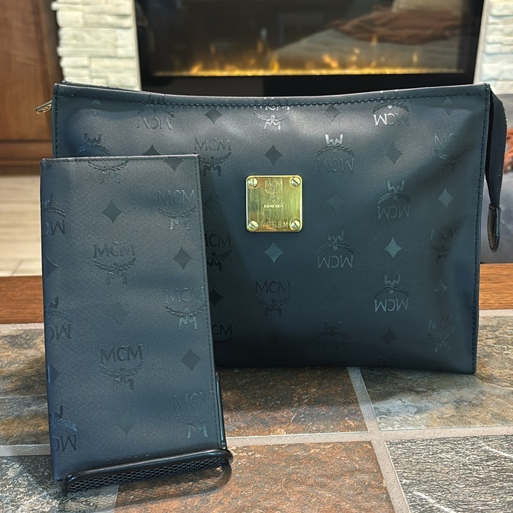 Vintage MCM Long Wallet - Picture 10 of 10